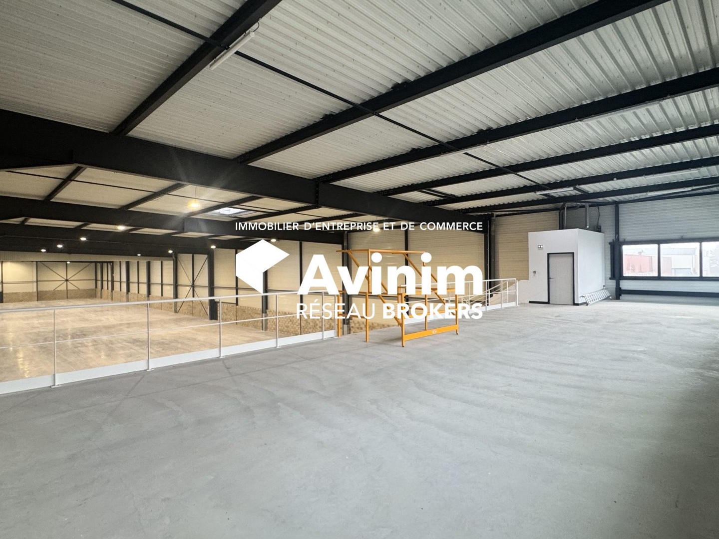 Immeuble à vendre - 6810m2 - Le Blanc-Mesnil (93150)