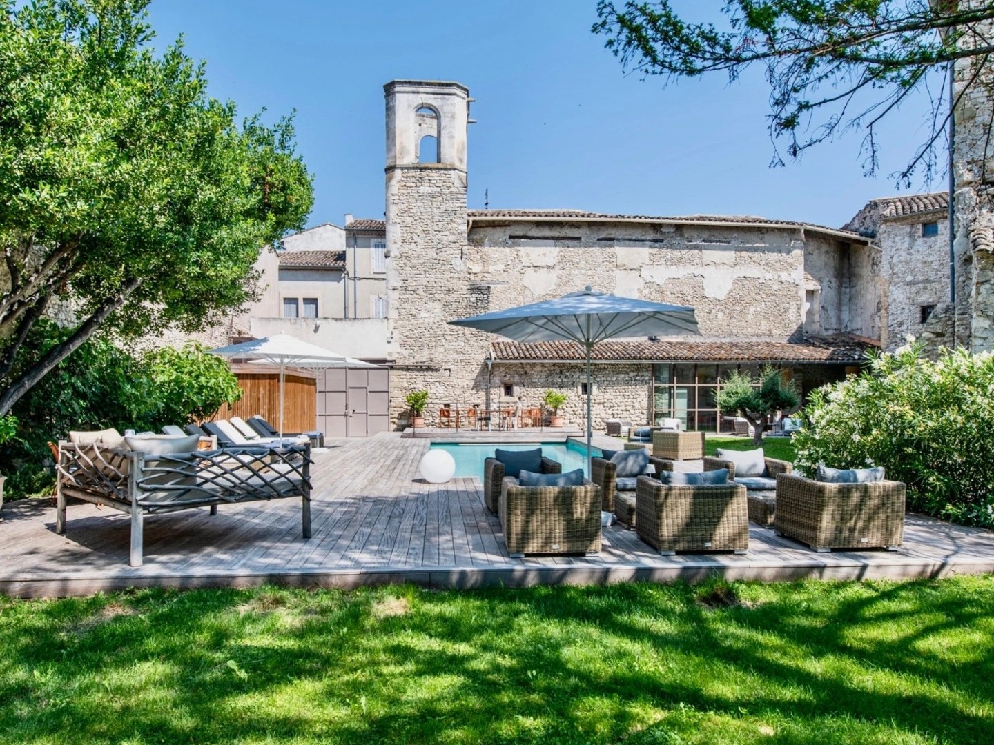 Maison 13 pièces 596 m²