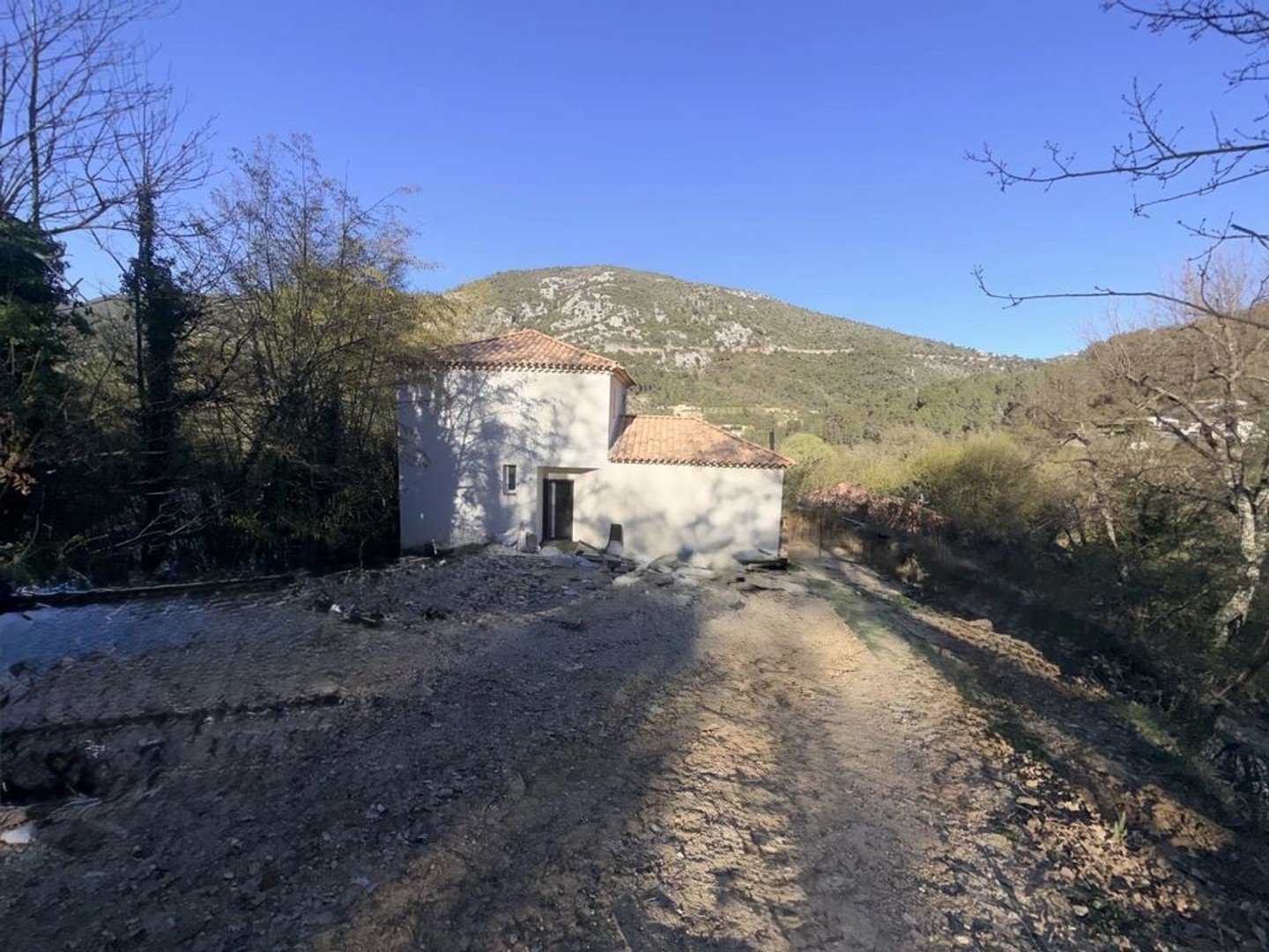 Maison à vendre - 5 pièces - 170m2 - Tourrettes (83440)
