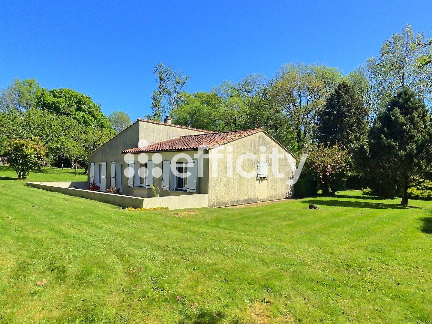 Maison à vendre - 4 pièces - 101m2 - La Chapelle-Saint... (79430)