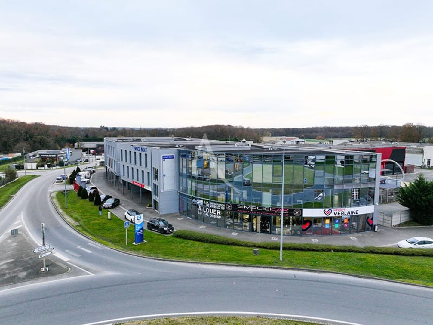 Immeuble à vendre - 3326m2 - Nogent-Le-Phaye (28630)