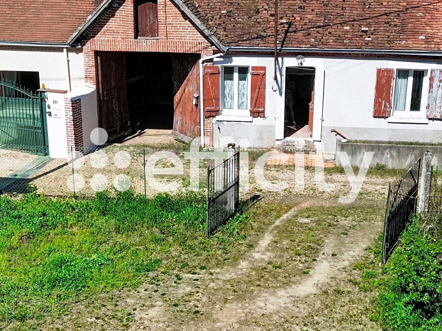Maison à vendre - 2 pièces - 62m2 - Chabris (36210)