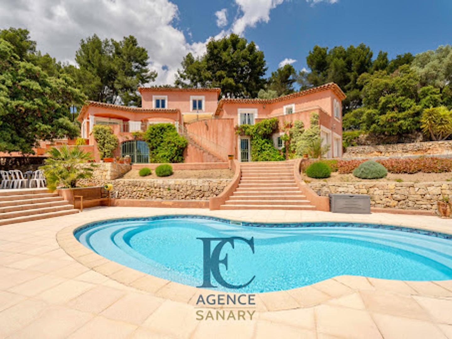 Maison 4 pièces 180 m²