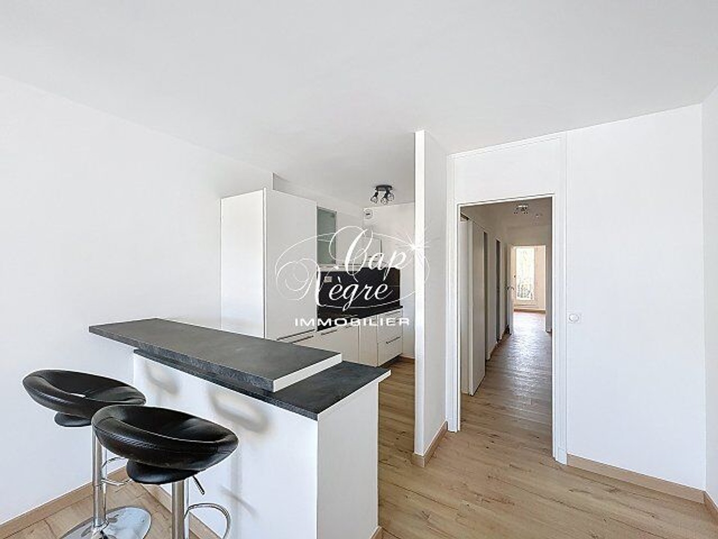 APPARTEMENT T2 VUE MER & PORT À VENDRE AUX MARINES DE COGOLIN