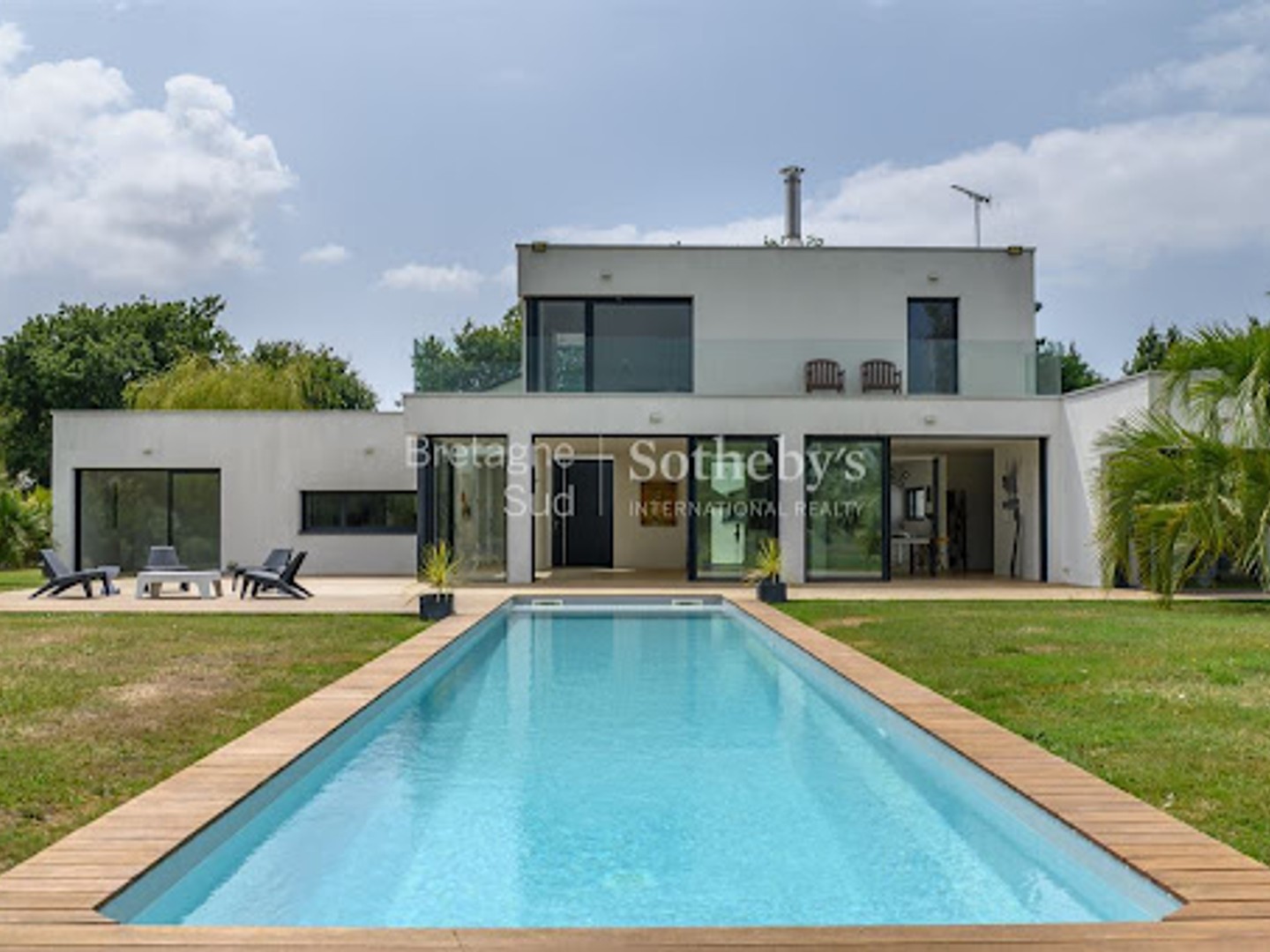 Maison 8 pièces 240 m²