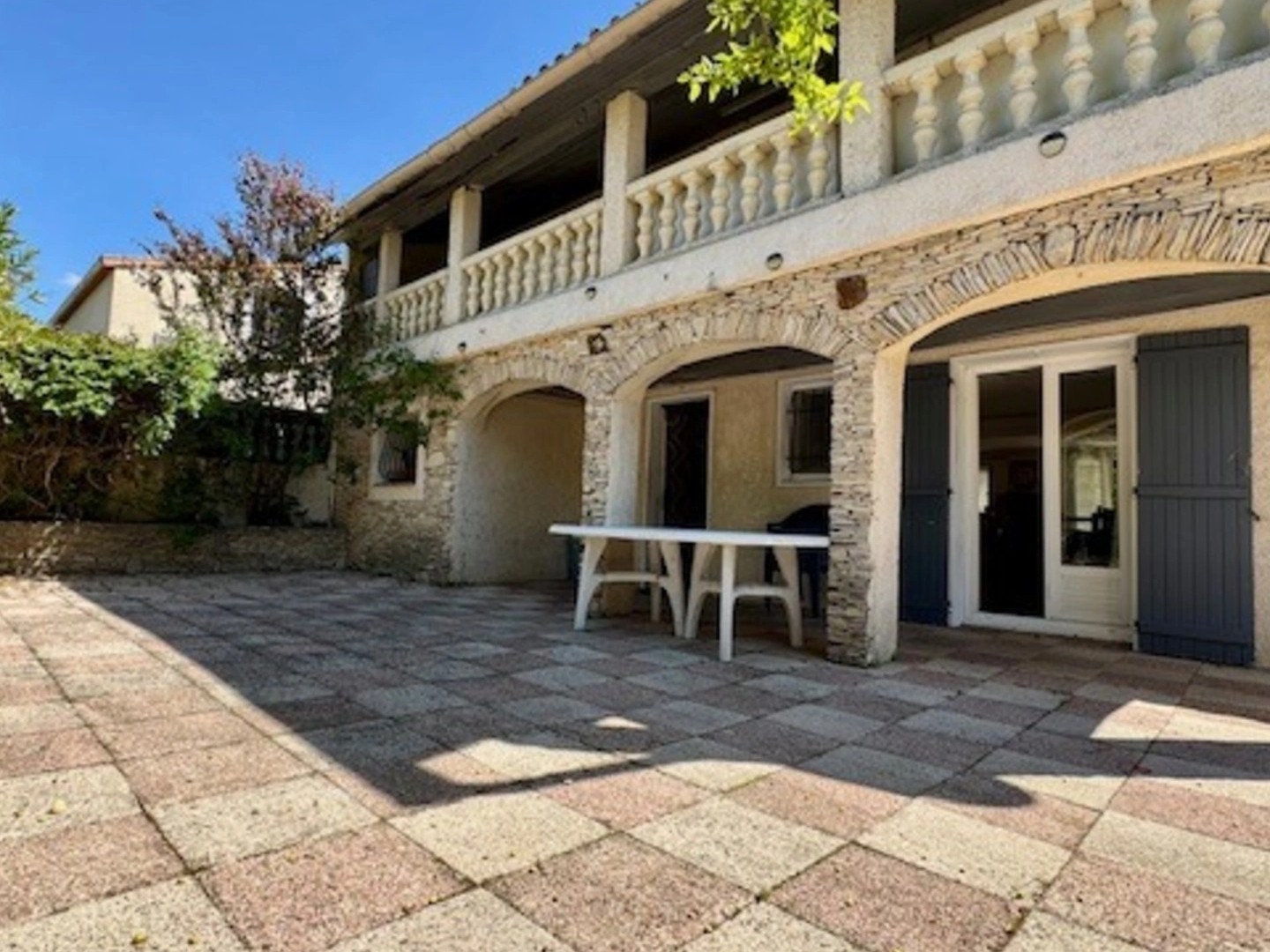 Maison à vendre - 7 pièces - 155m2 - Saint-Christol-Lè... (30380)