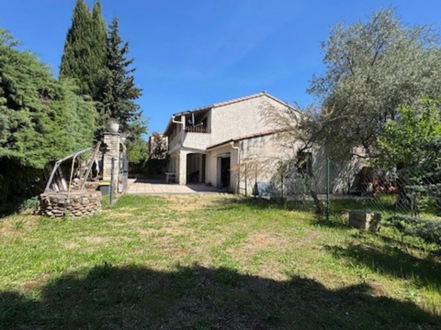 Maison à vendre - 7 pièces - 155m2 - Saint-Christol-Lè... (30380)