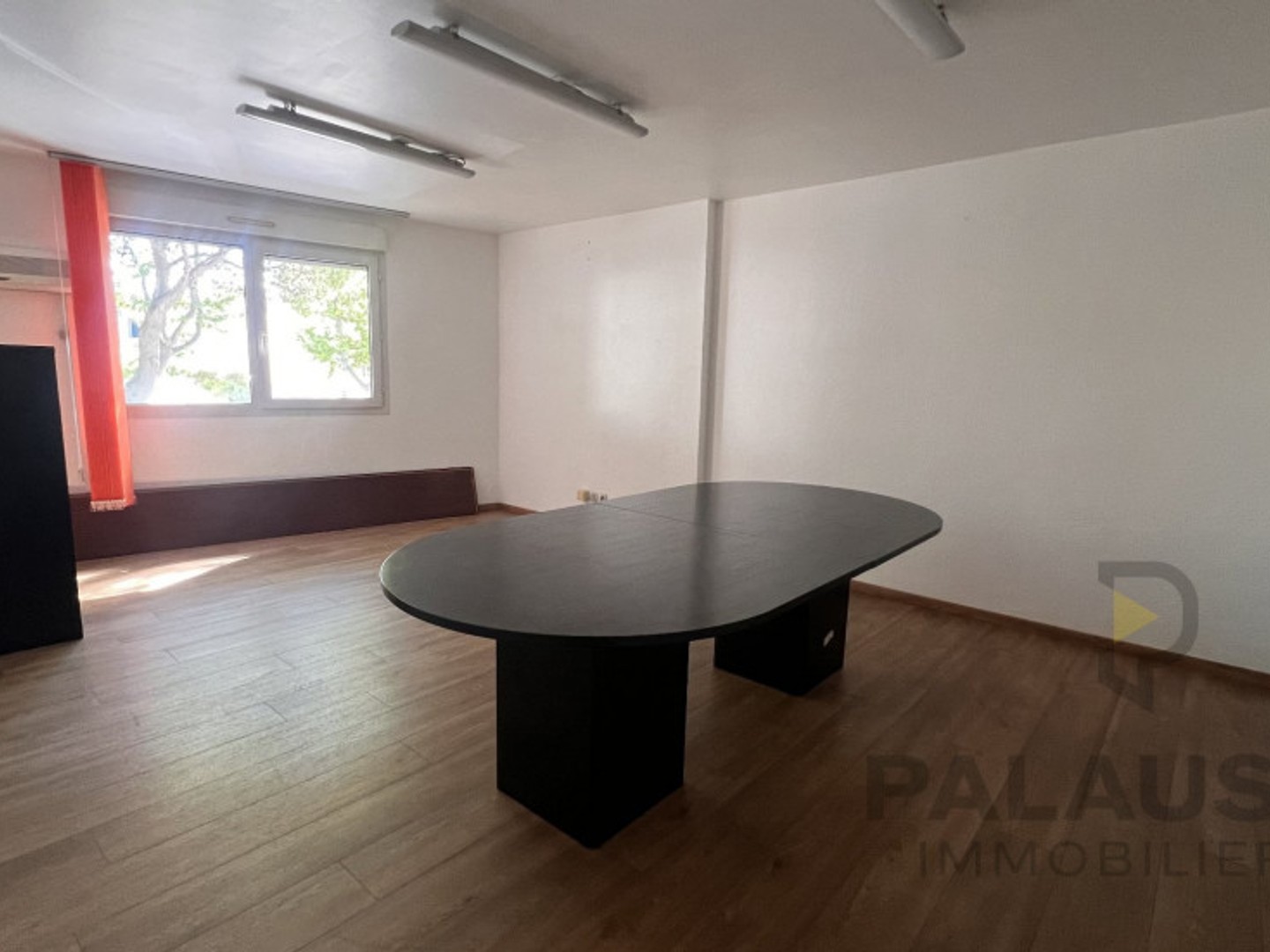 Locaux à vendre - 10 pièces - 172m2 - Narbonne (11100)
