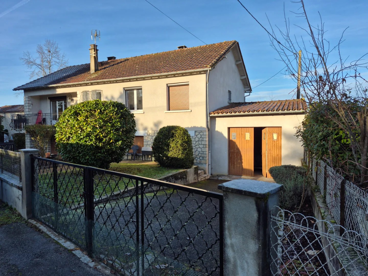 Maison à vendre - 6 pièces - 120m2 - Nontron (24300)