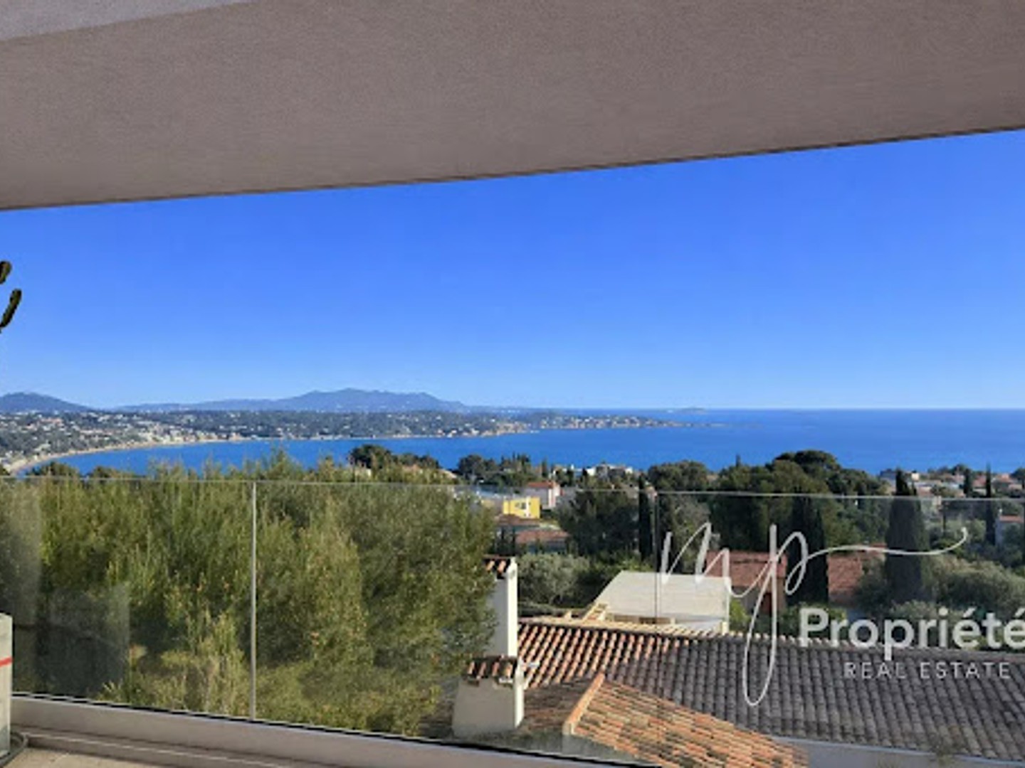 Villa 5 pièces 228 m²