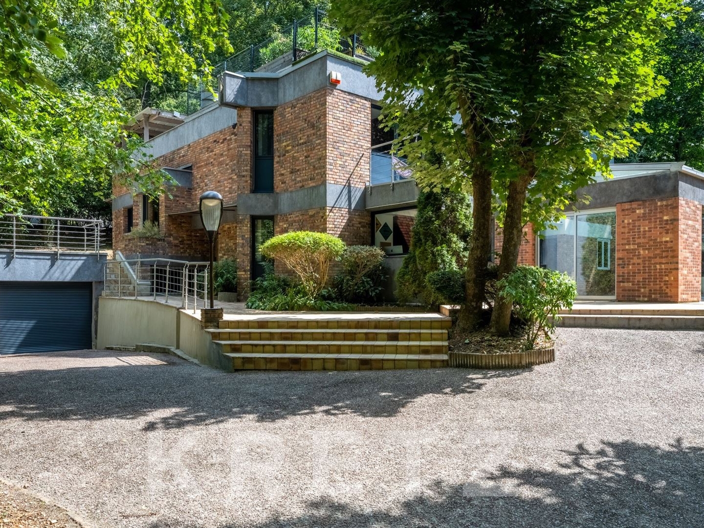 Maison à vendre - 9 pièces - 244m2 - Jouy-En-Josas (78350)