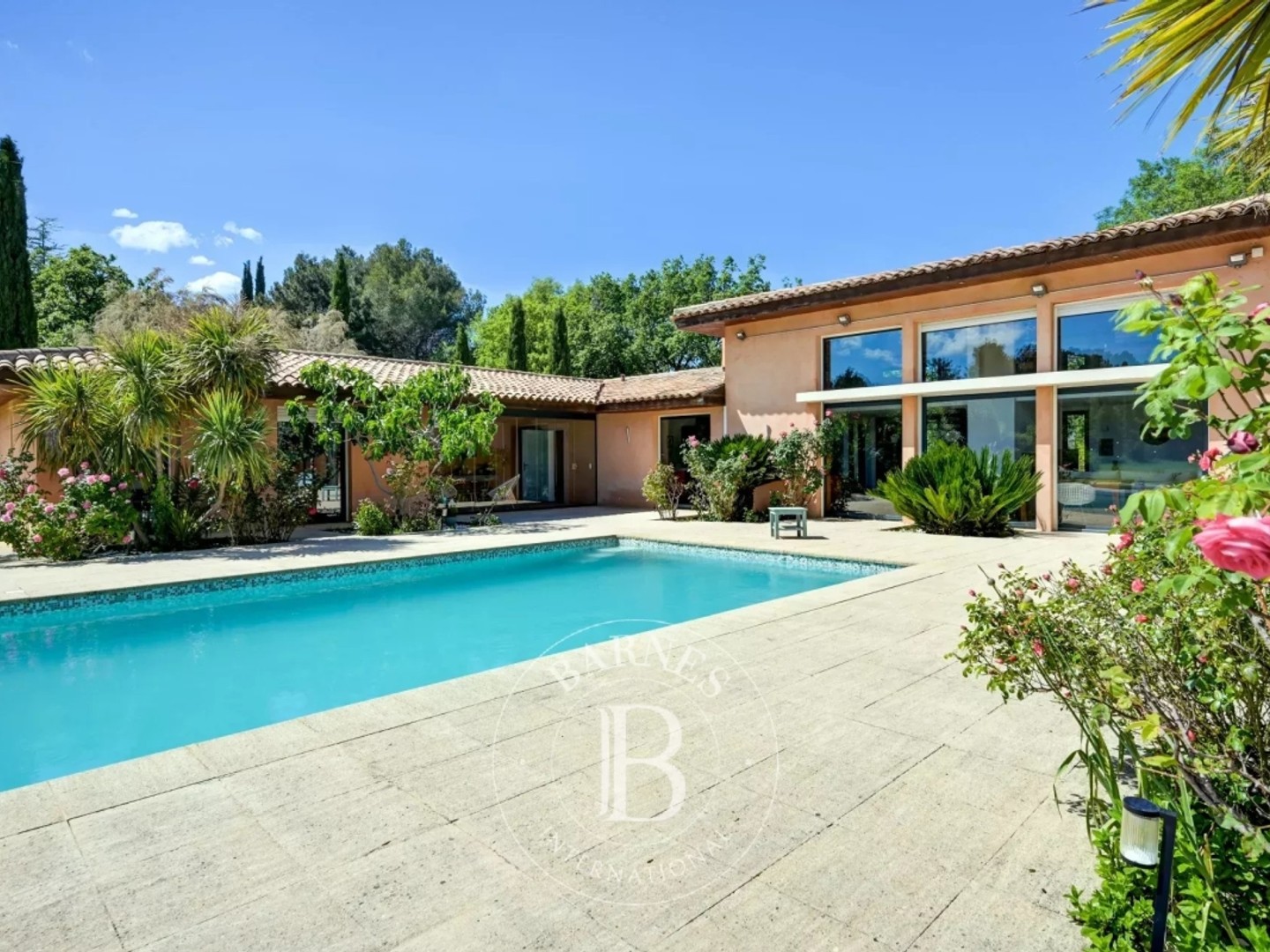 Aix-en-Provence Nord - Élégante Villa Contemporaine de Plain-Pied - 3 Chambres - Parc Paysager de 1 Hectare