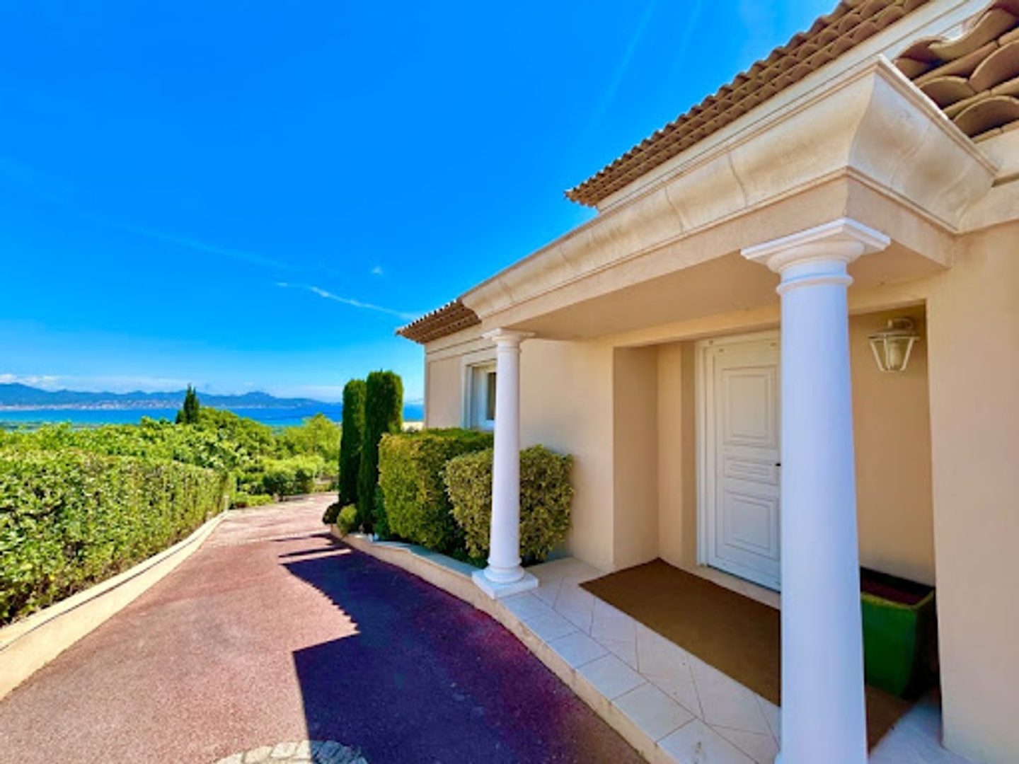 Maison à vendre - 6 pièces - 245m2 - Fréjus (83370)