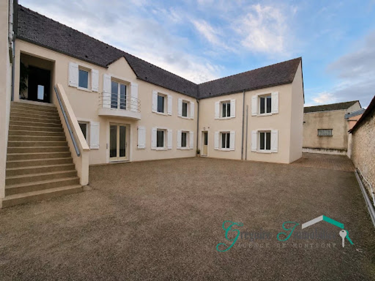 Propriété 25 pièces 555 m²