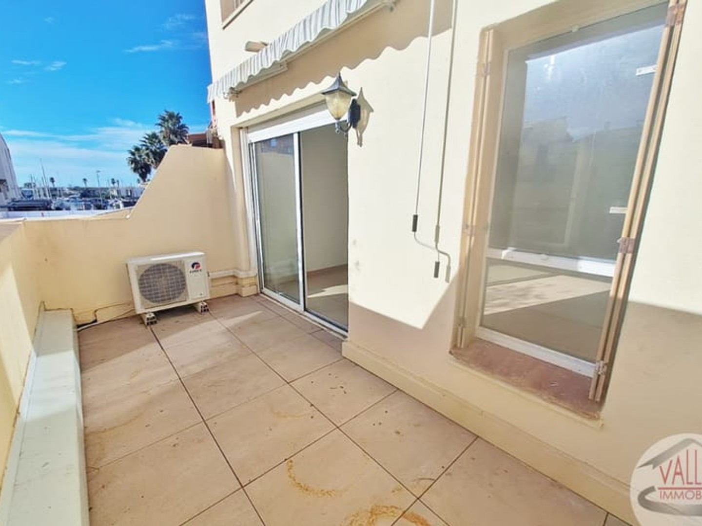 Appartement T2 avec terrasse et cellier, sur le port du Cap