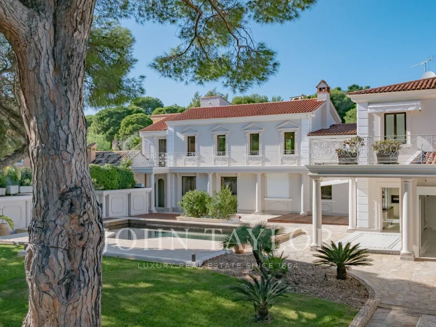 Villa au grand potentiel, sur le Cap