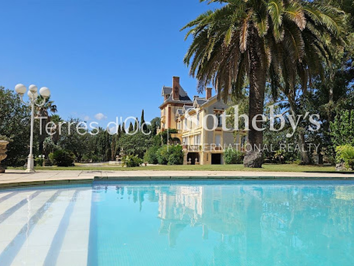 Maison à vendre - 13 pièces - 770m2 - Perpignan (66000)
