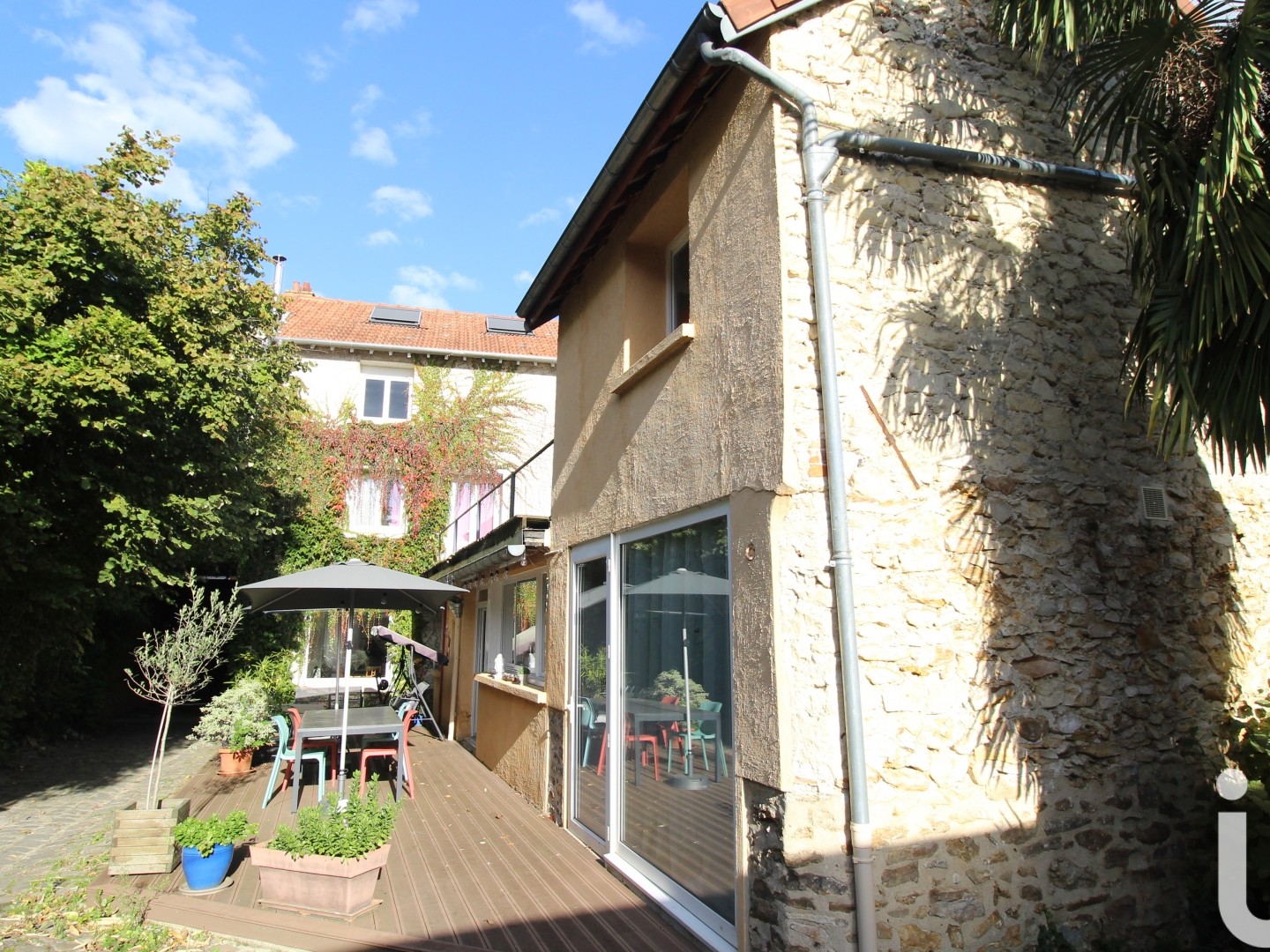 Maison 7 pièces 217 m²