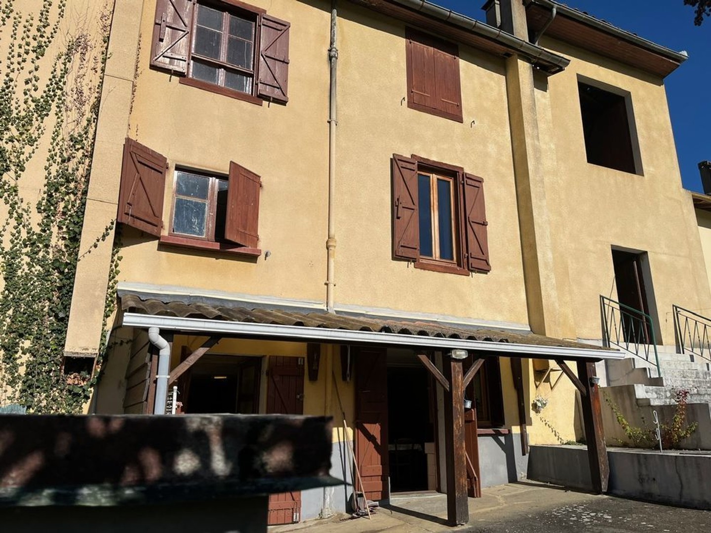 Maison de ville à ASPET, avec vue imprenable sur le Cagire. EXPOSITION SUD