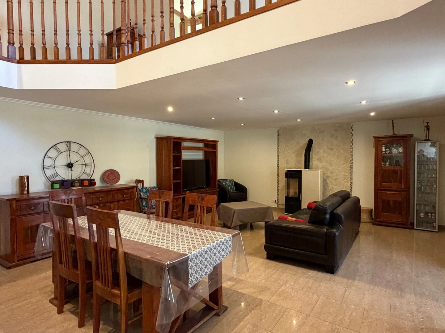 Maison à vendre - 7 pièces - 163m2 - Saint-Michel-Le-C... (85200)