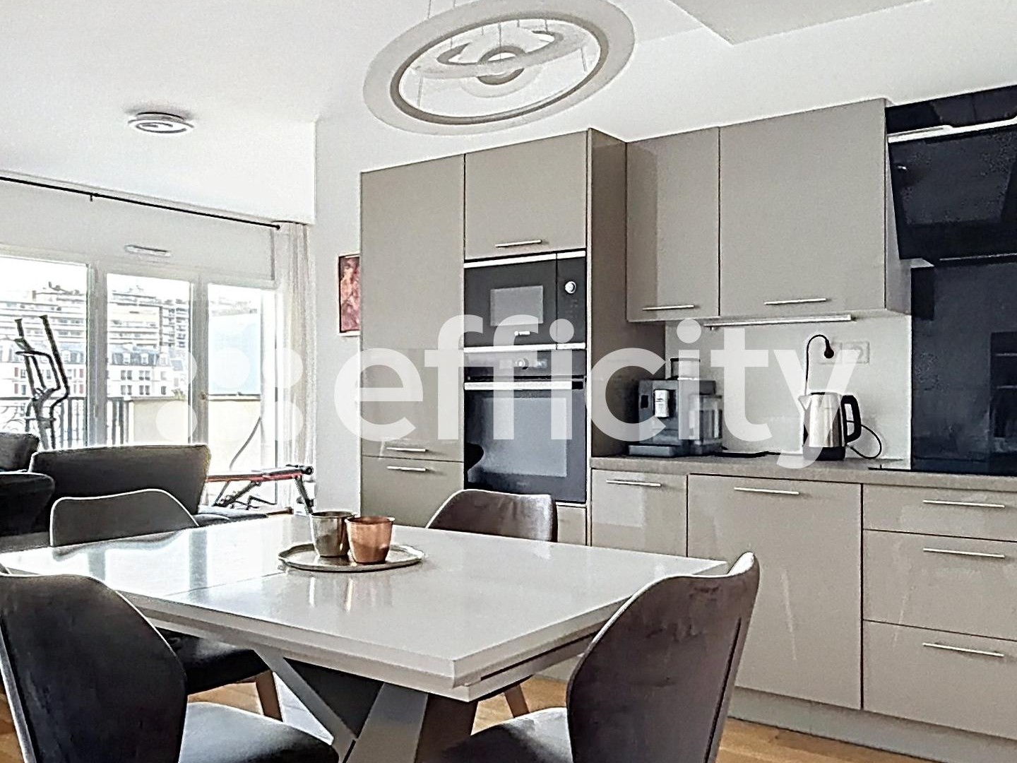 Appartement à vendre - 2 pièces - 65m2 - Neuilly-Sur-Seine (92200)