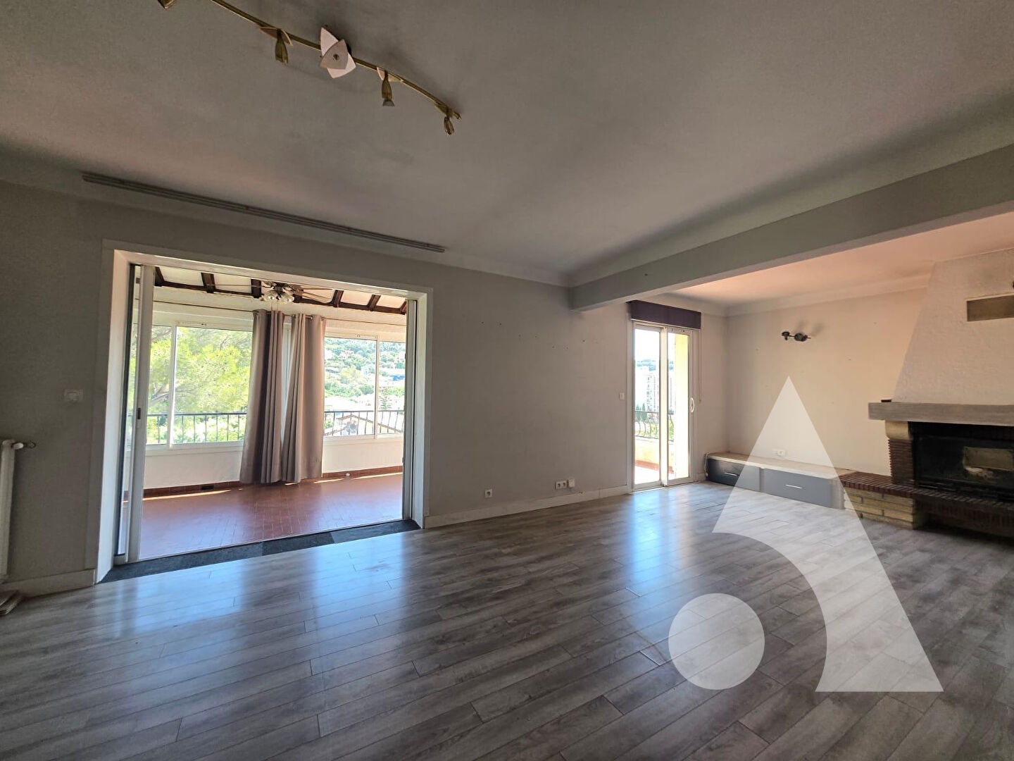 Maison à vendre - 5 pièces - 130m2 - Saint-Raphaël (83700)