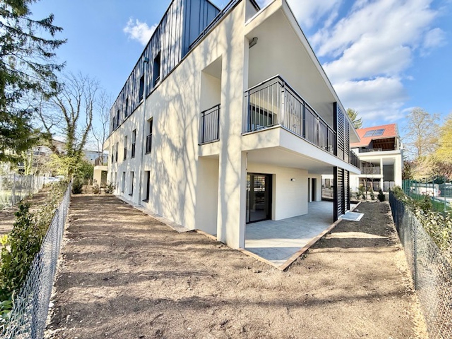 Appartement à vendre - 4 pièces - 123m2 - Ferney-Voltaire (01210)