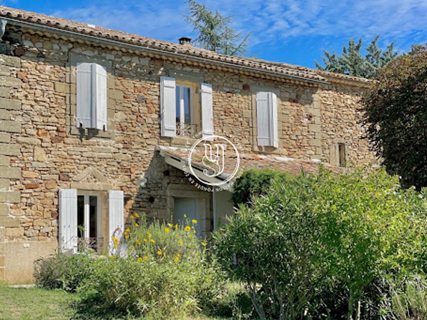 Maison à vendre - 8 pièces - 213m2 - Uzès (30700)
