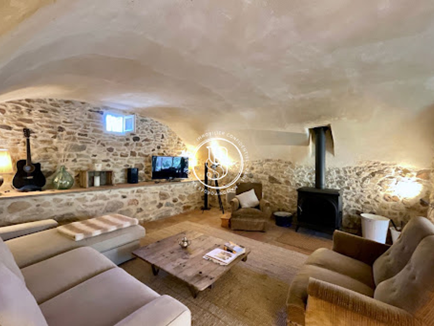 Maison à vendre - 8 pièces - 213m2 - Uzès (30700)