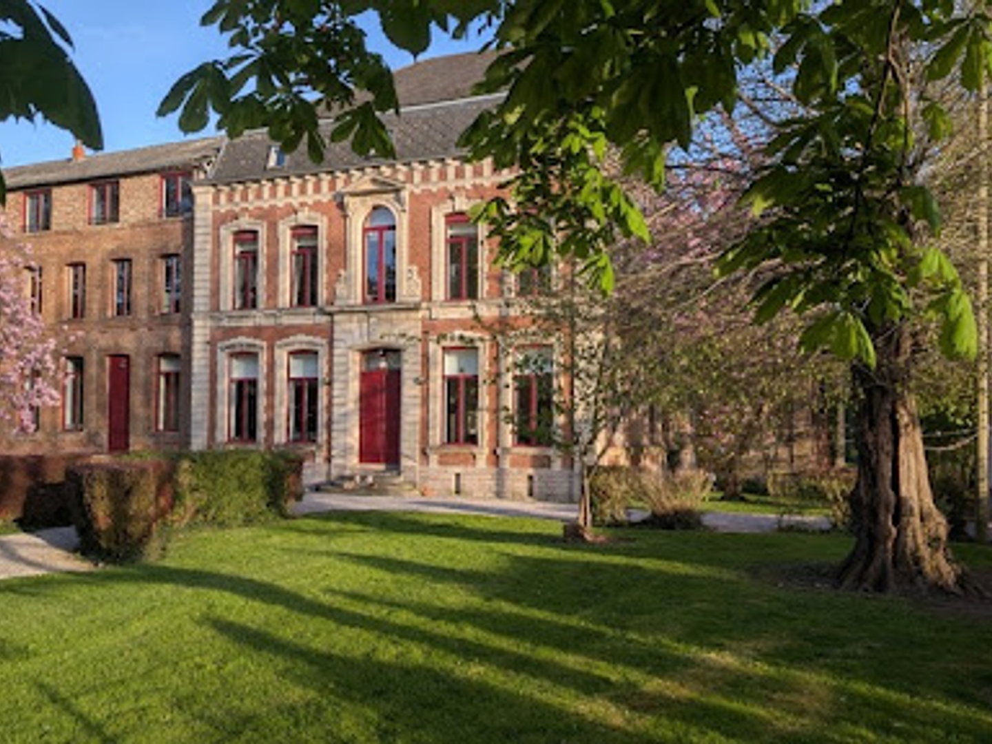 Maison 18 pièces 823 m²