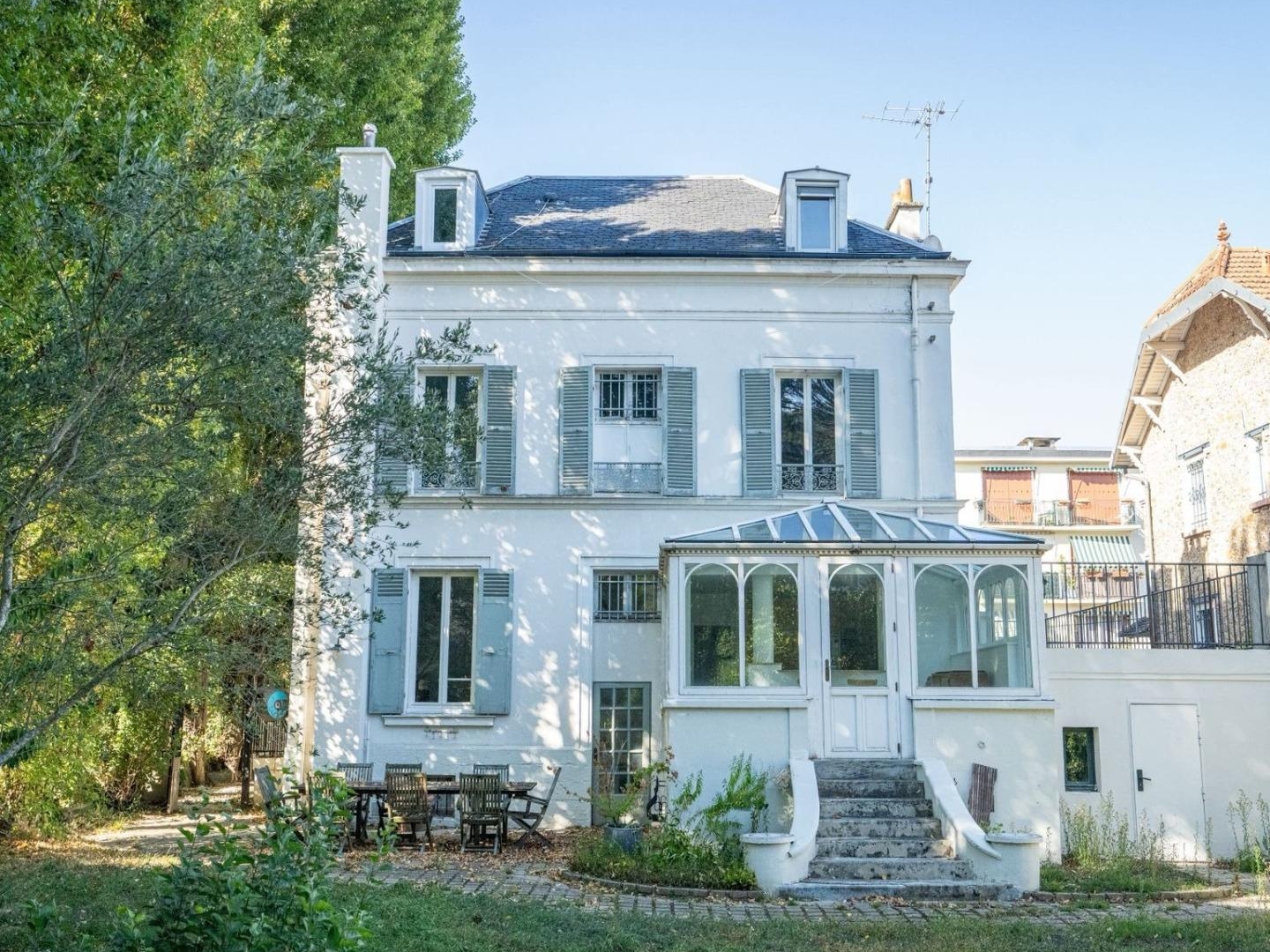 Maison à vendre - 8 pièces - 193m2 - Fontenay-Sous-Bois (94120)