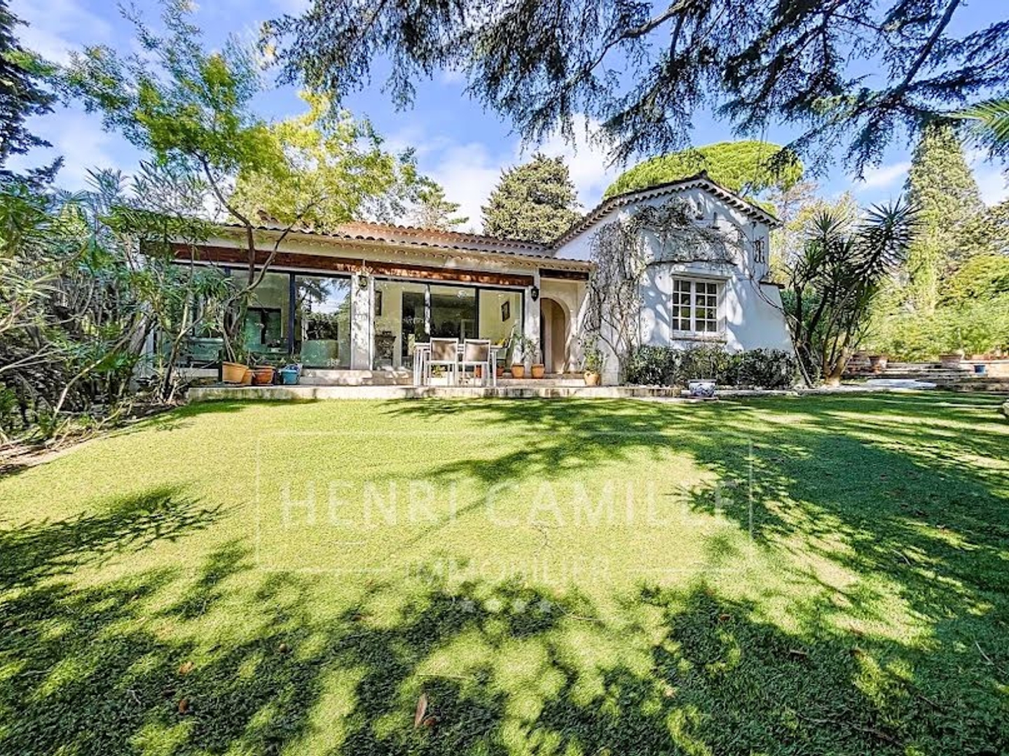 Villa 6 pièces 155 m²