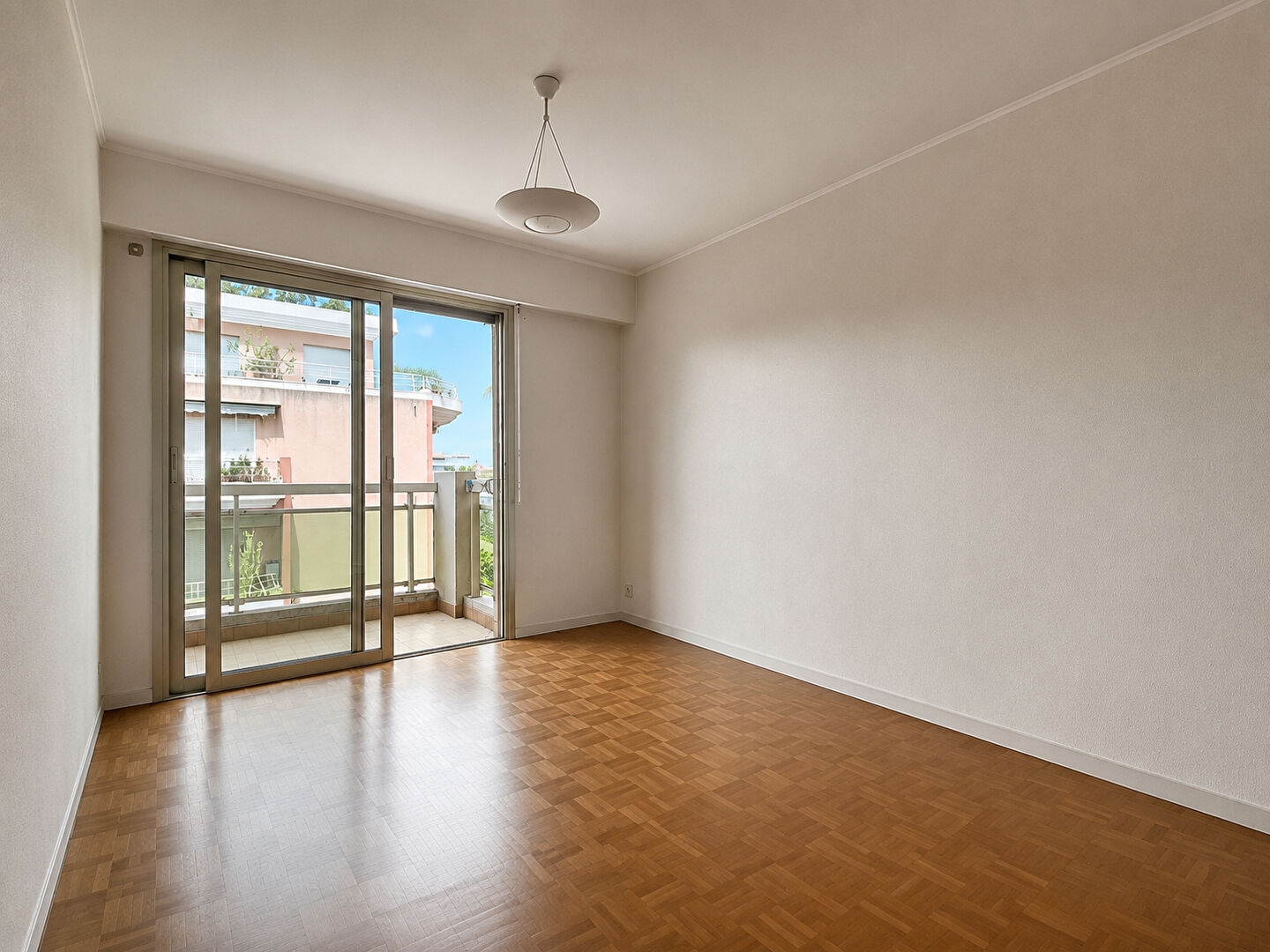 Appartement à vendre - 3 pièces - 72m2 - Saint-Laurent-Du-Var (06700)
