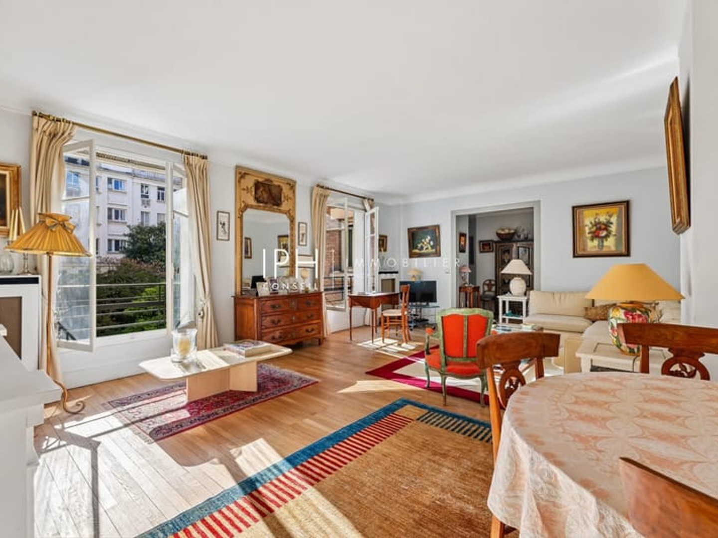 Neuilly / Barrès : 67m² calme et lumineux, possibilité 2ch