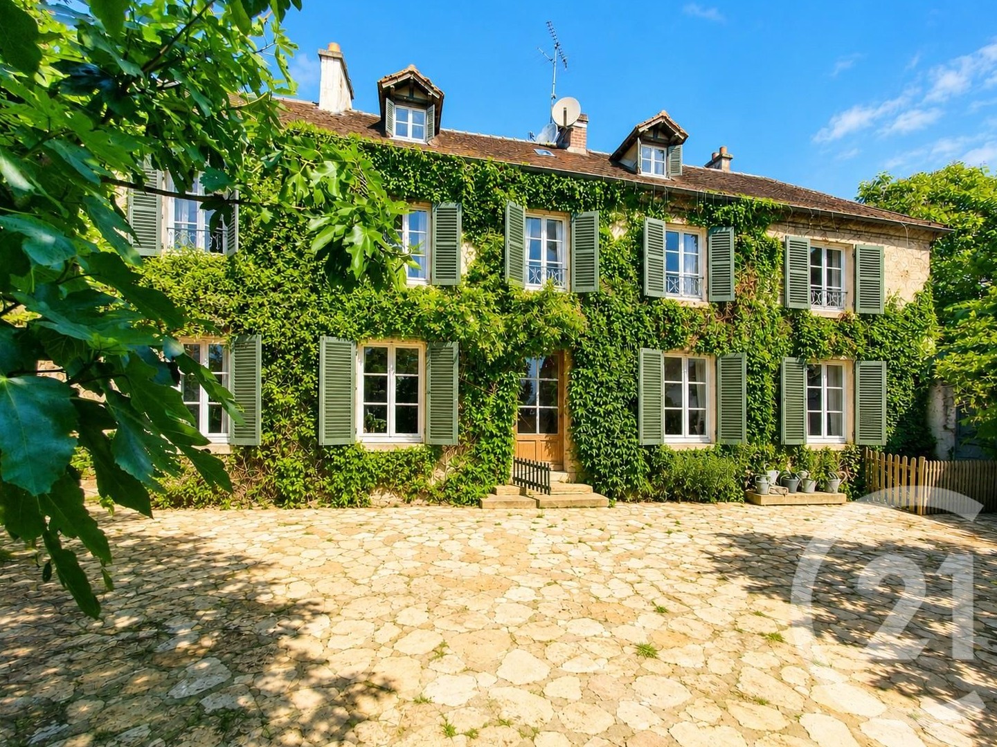 Maison à vendre - 9 pièces - 201m2 - Valmondois (95760)