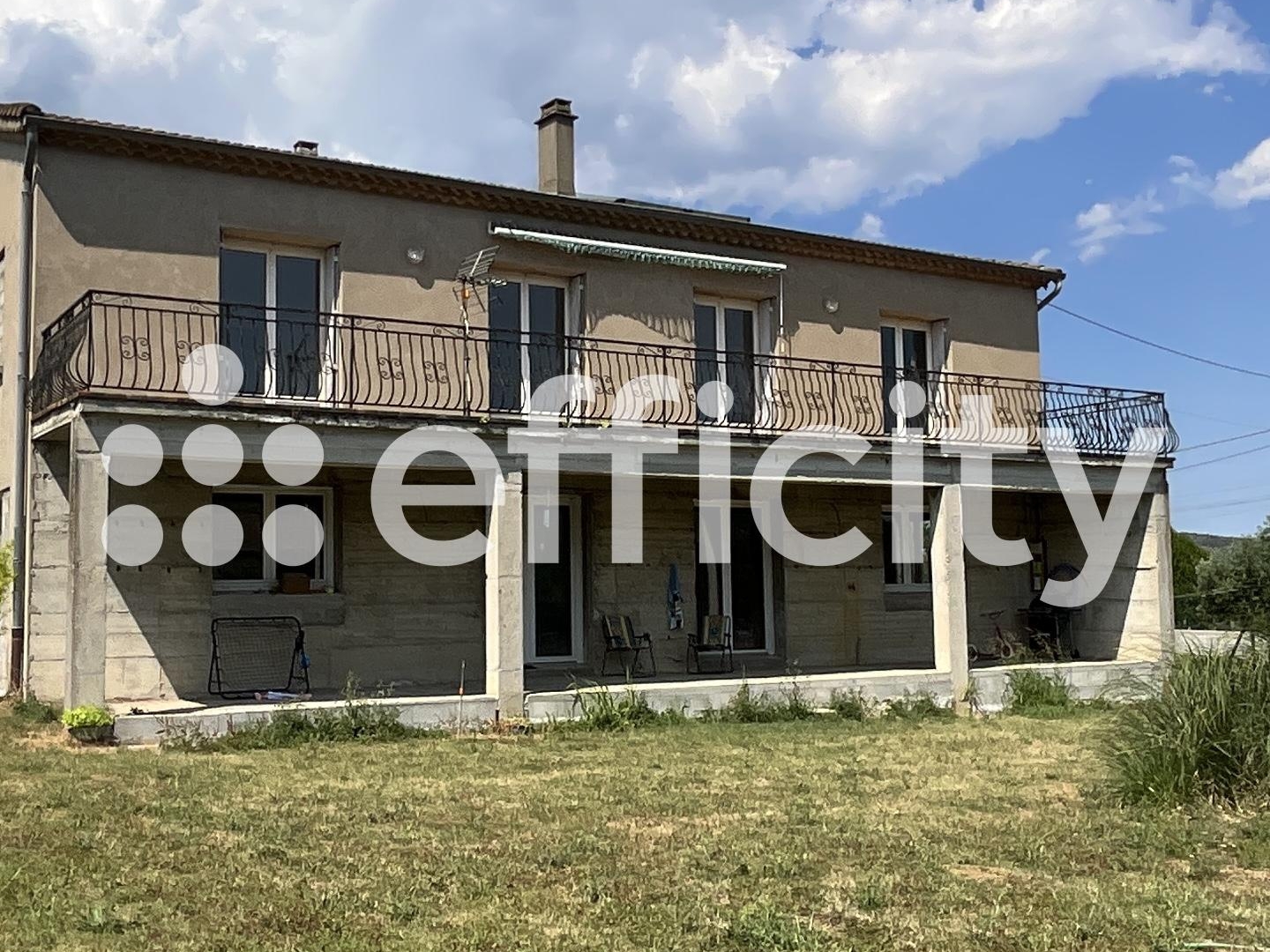 Maison 12 pièces 232 m²