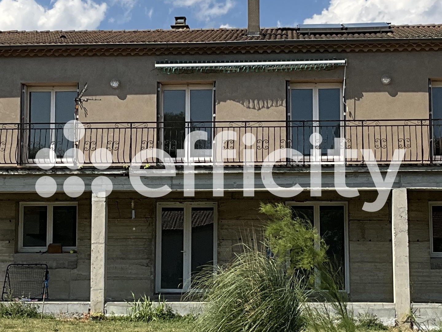 Maison à vendre - 12 pièces - 232m2 - Chomérac (07210)