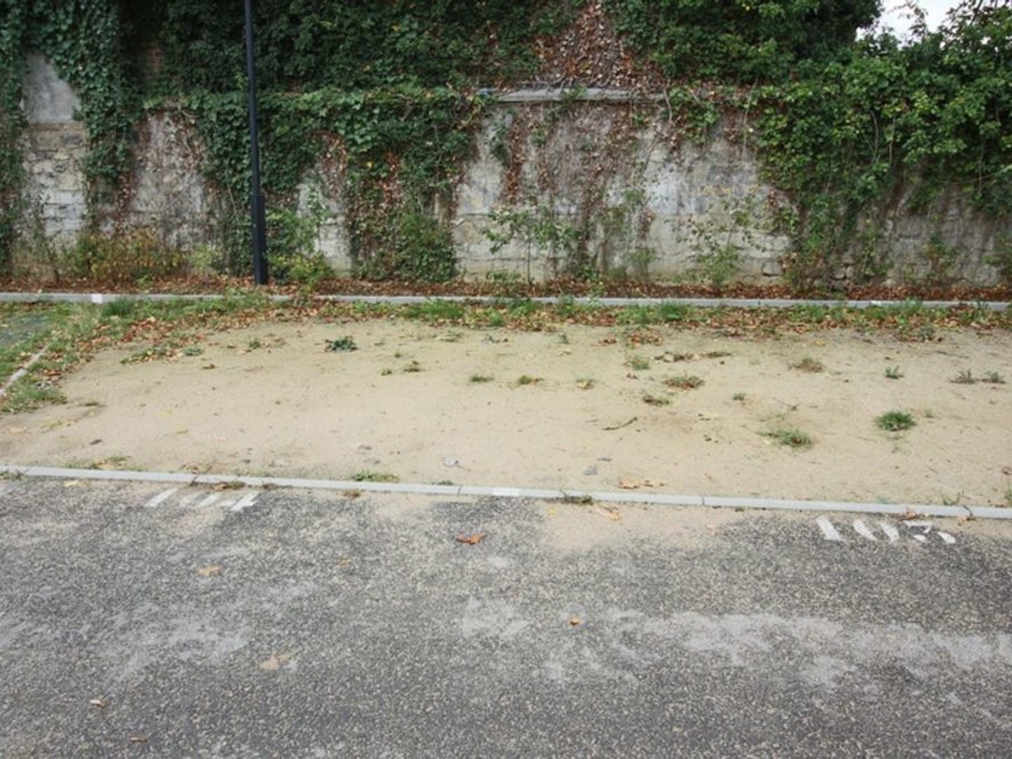Parking / garage / box à vendre - Persan (95340)