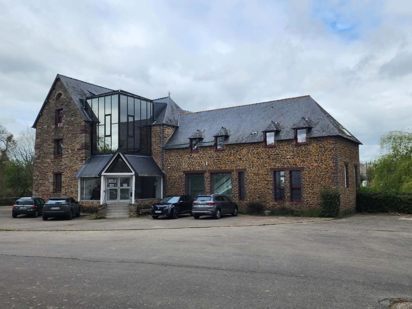 Magasin à vendre - 8 pièces - 820m2 - Guichen (35580)