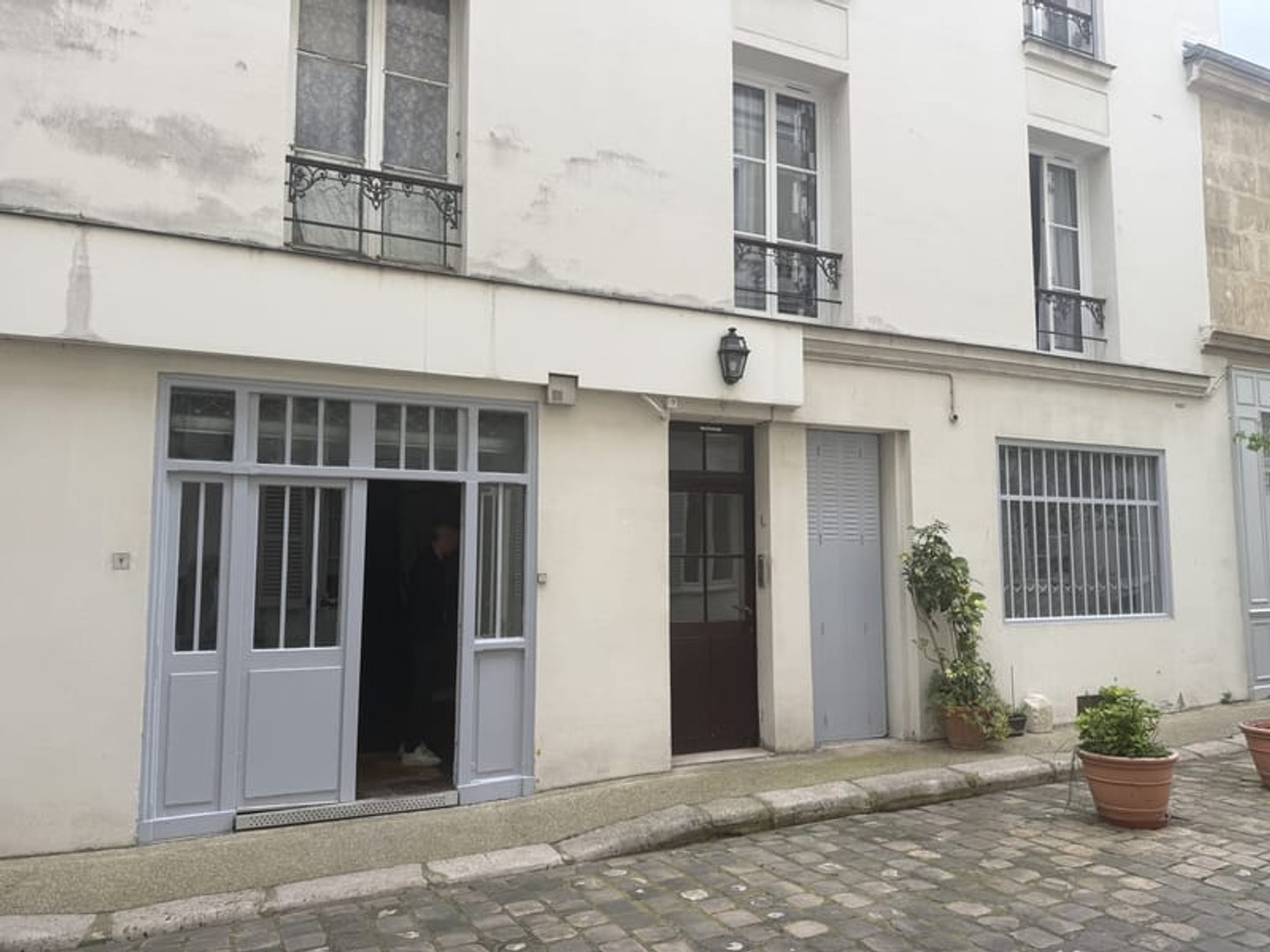 Locaux à vendre - 4 pièces - 270m2 - Paris 16e (75016)