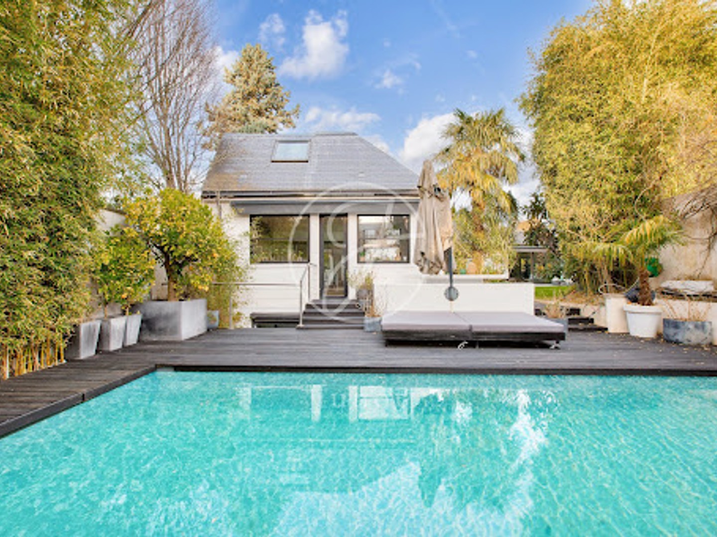 Maison 10 pièces 522 m²