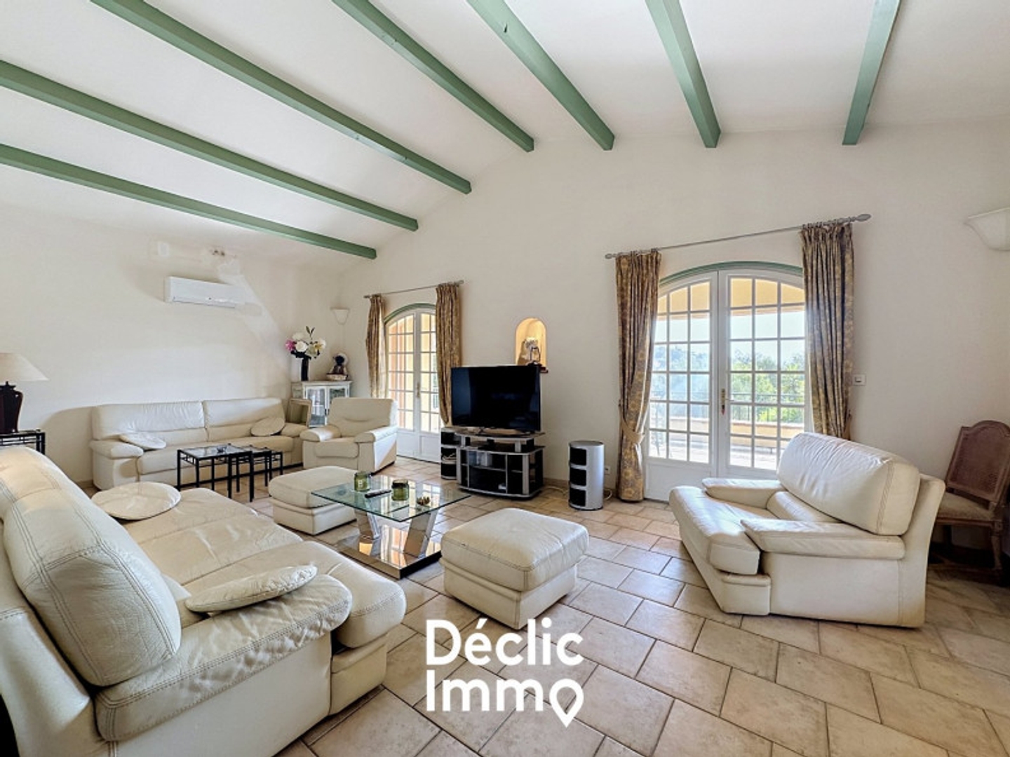 Maison 14 pièces 332 m²