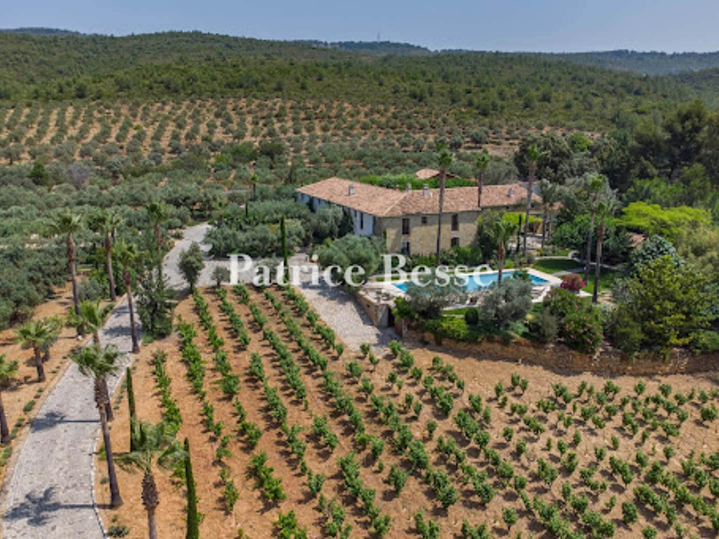 Maison à vendre - 20 pièces - 900m2 - Bandol (83150)