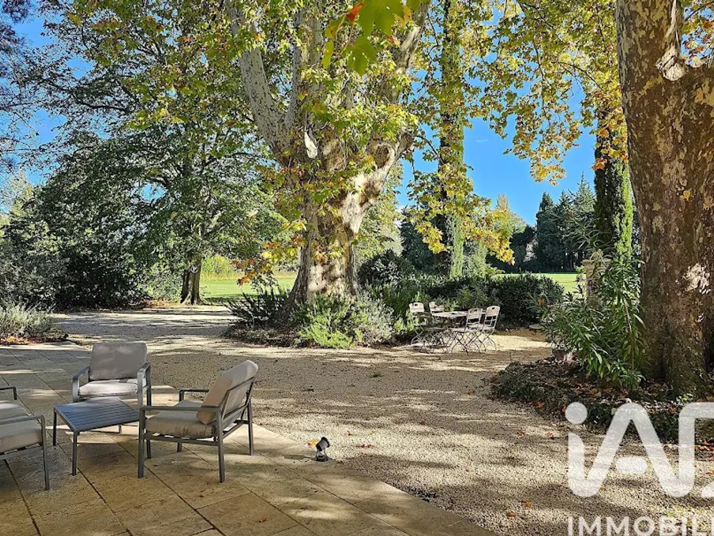 Maison à vendre - 7 pièces - 210m2 - Verquières (13670)