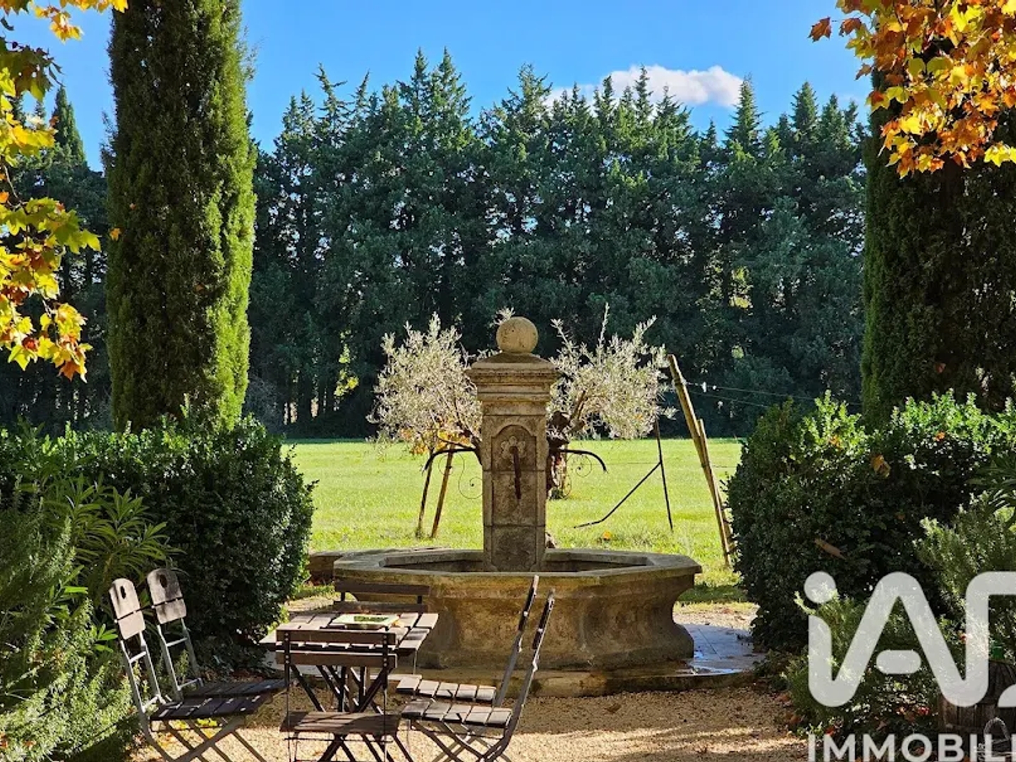 Maison à vendre - 7 pièces - 210m2 - Verquières (13670)