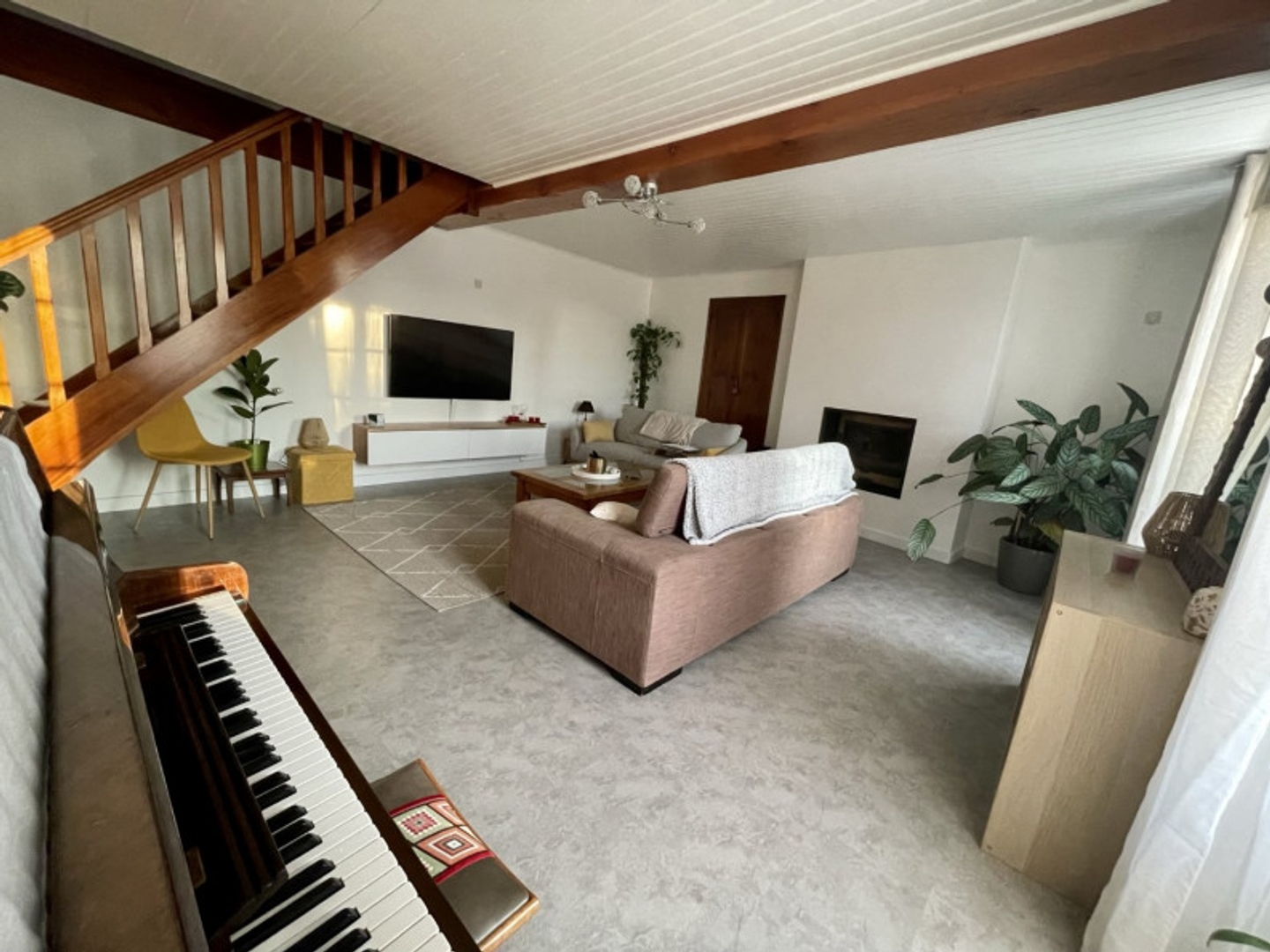 Maison à vendre - 6 pièces - 167m2 - Romegoux (17250)
