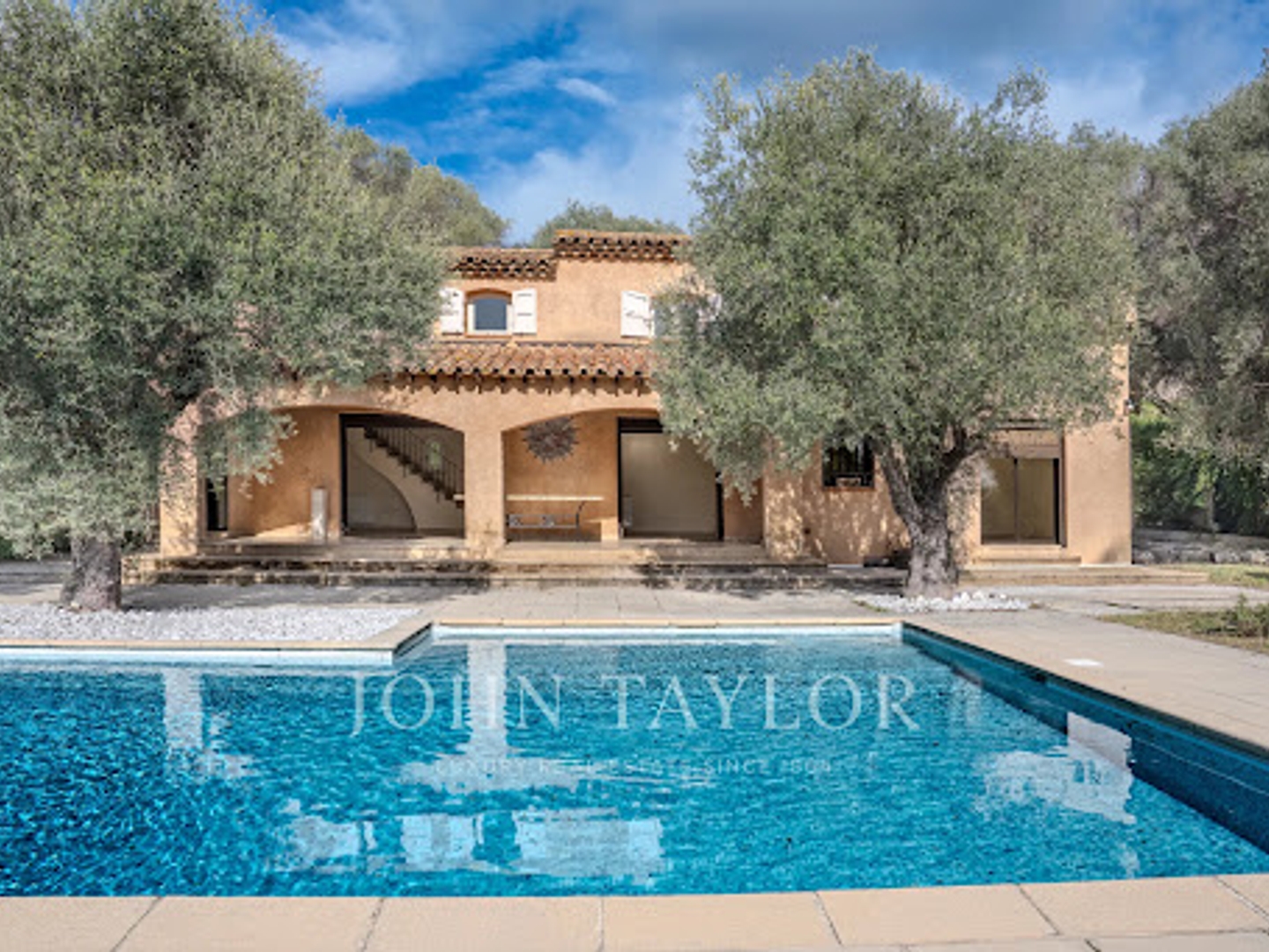 Villa 5 pièces 166 m²