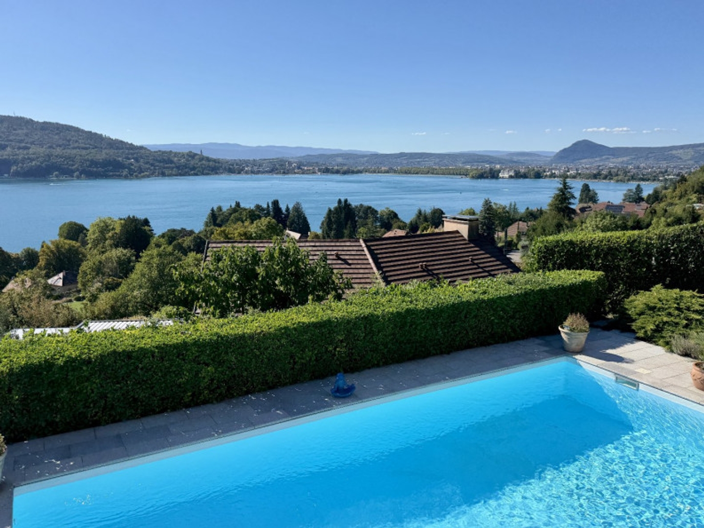 Maison à vendre - 7 pièces - 210m2 - Veyrier-Du-Lac (74290)
