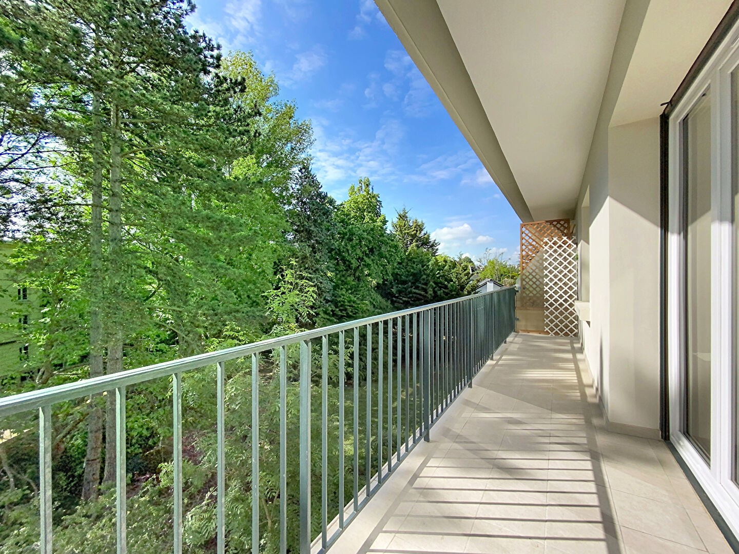 Appartement à vendre - 4 pièces - 89m2 - Saint-Germain-En-... (78100)