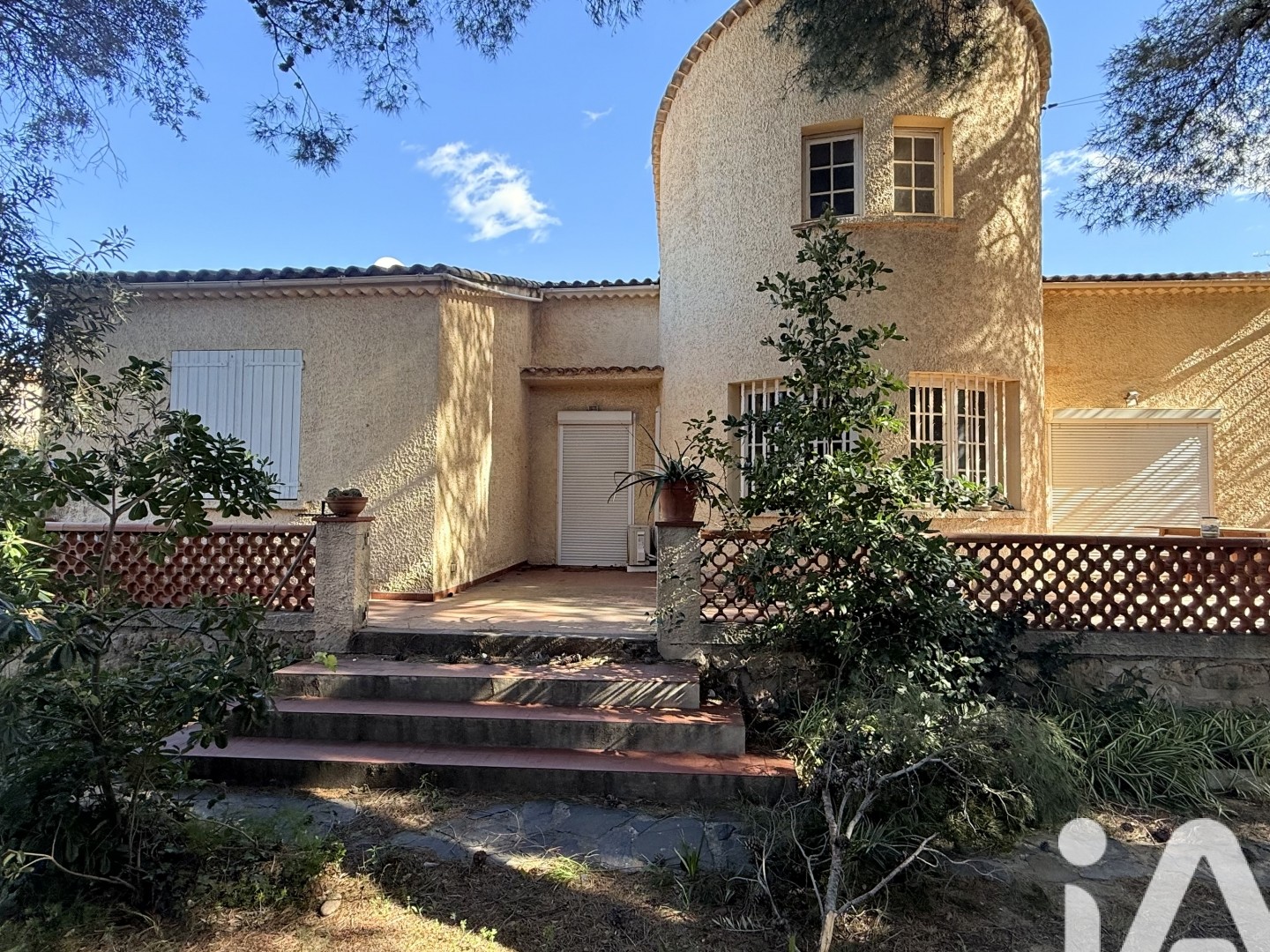 Maison à vendre - 7 pièces - 195m2 - Six-Fours-Les-Plages (83140)
